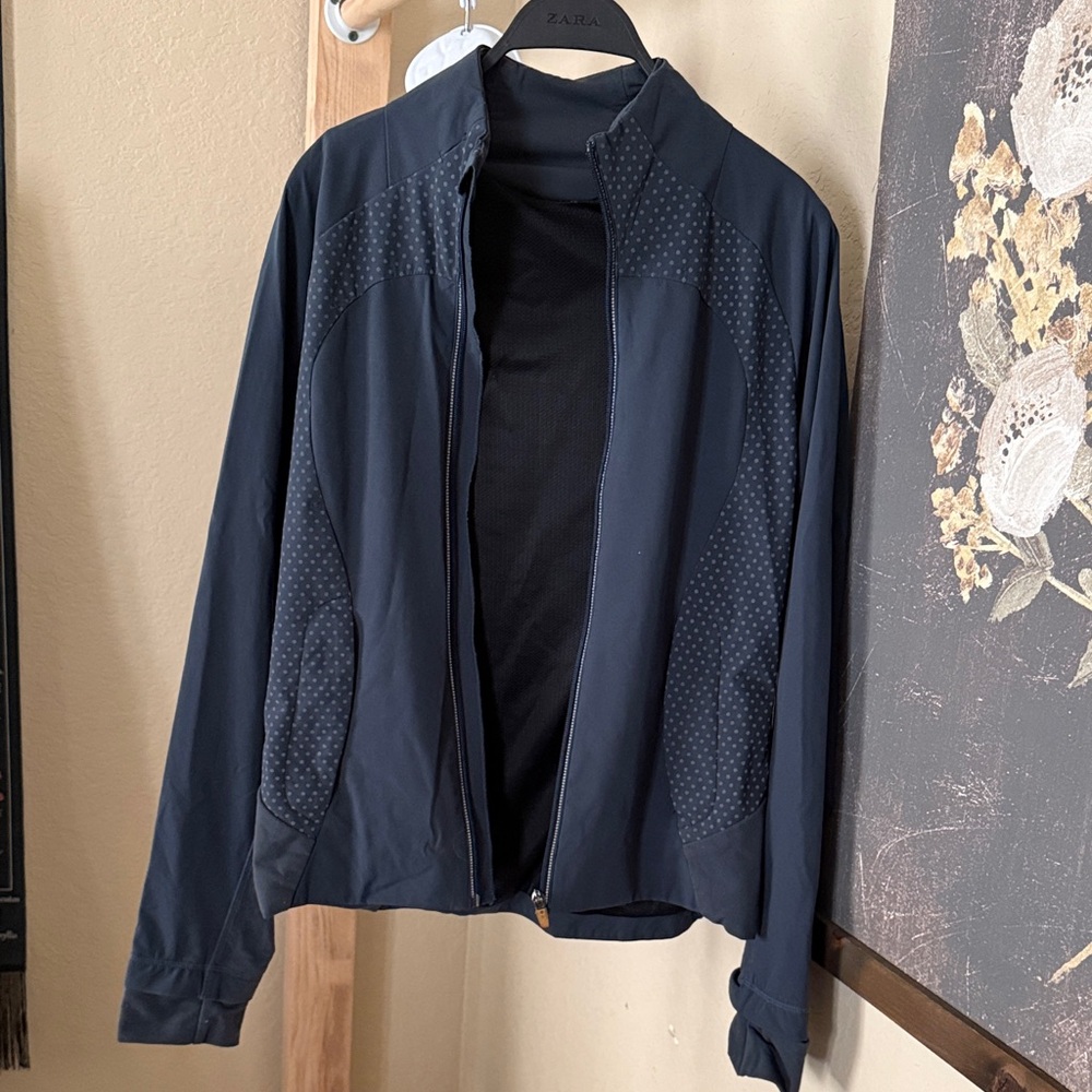 Lululemon Navy polkadot Lightweight Jacket